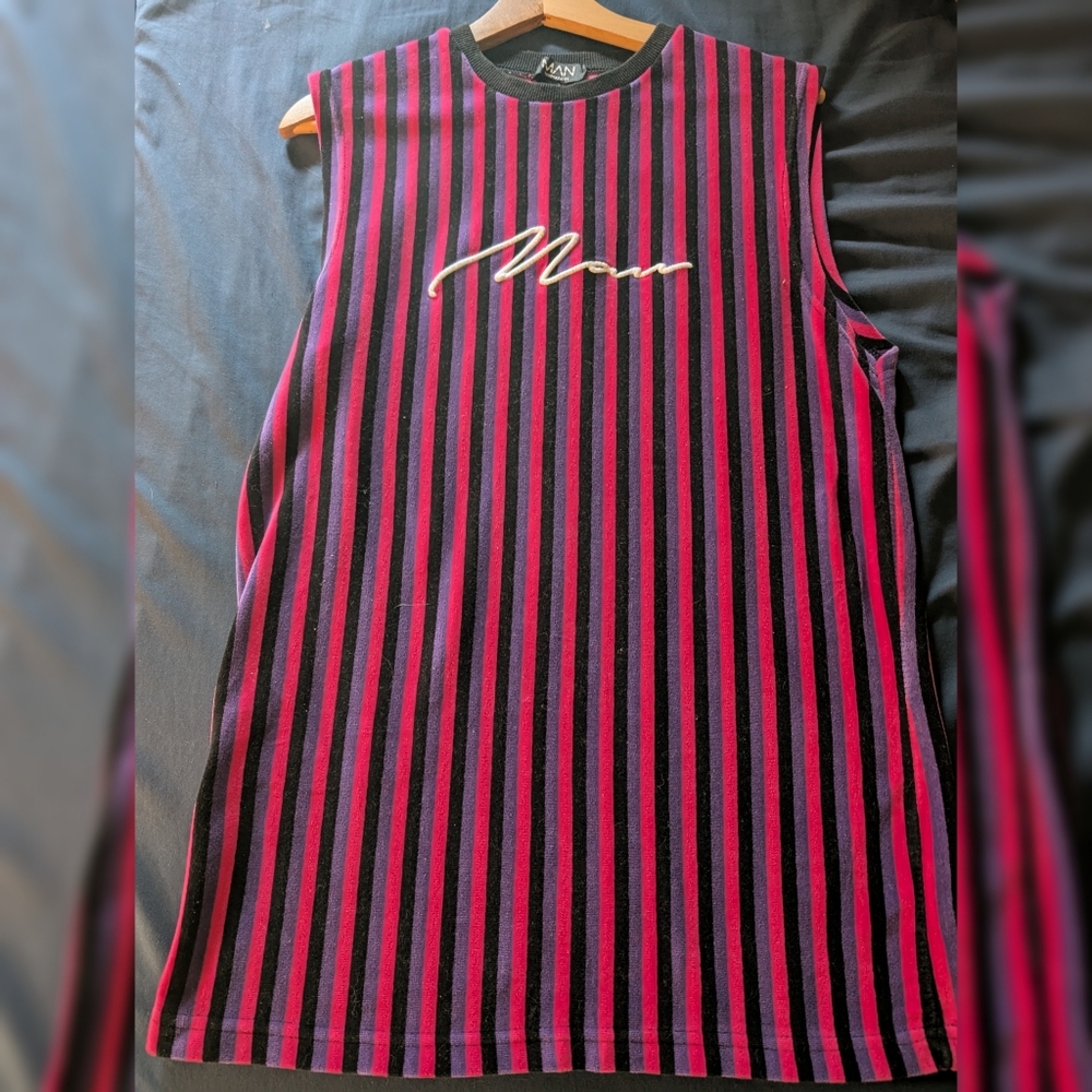BoohooMAN Black and Pink Striped Velvet Top